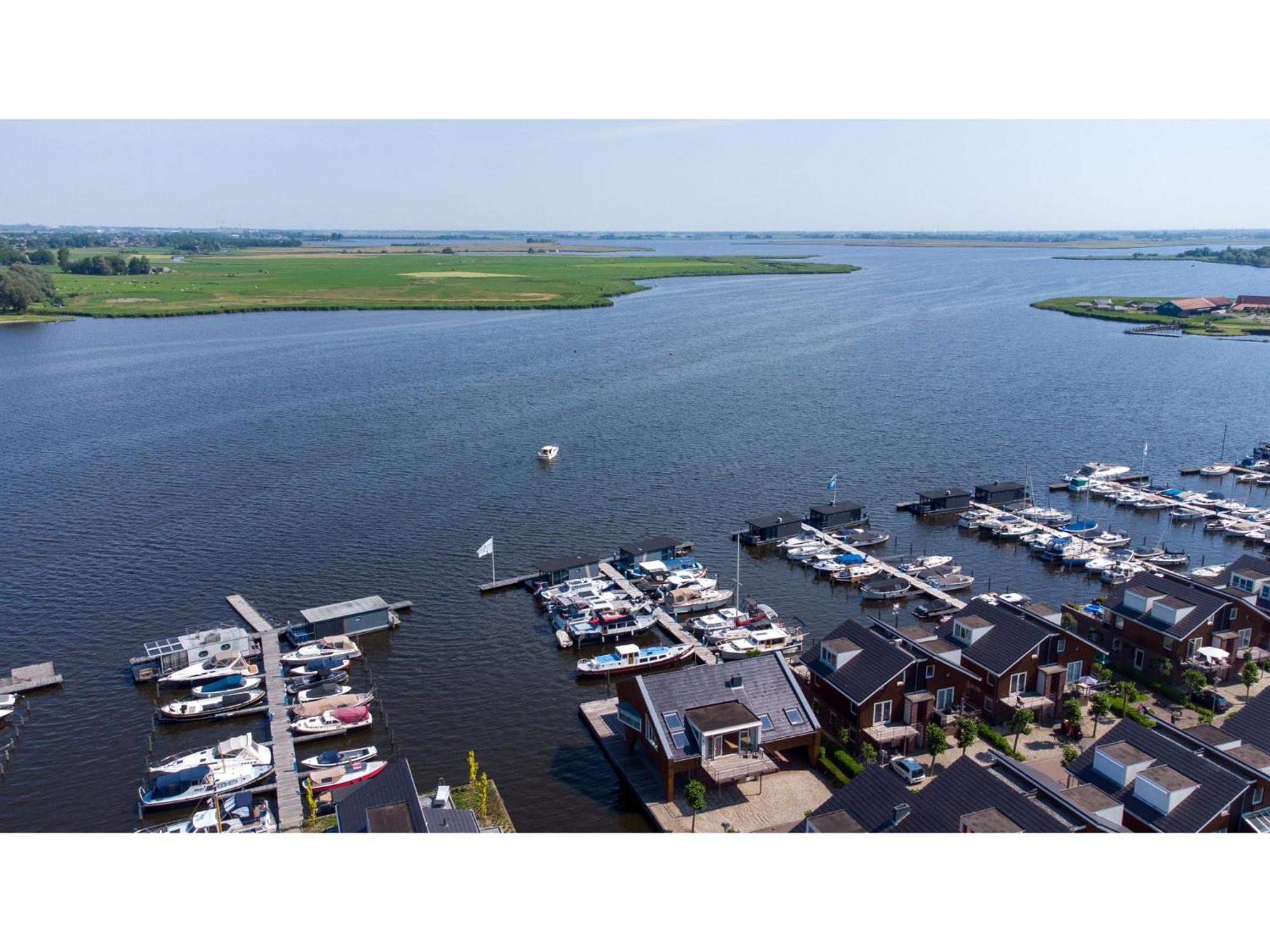 Penthouse Uitgeest Exterior foto