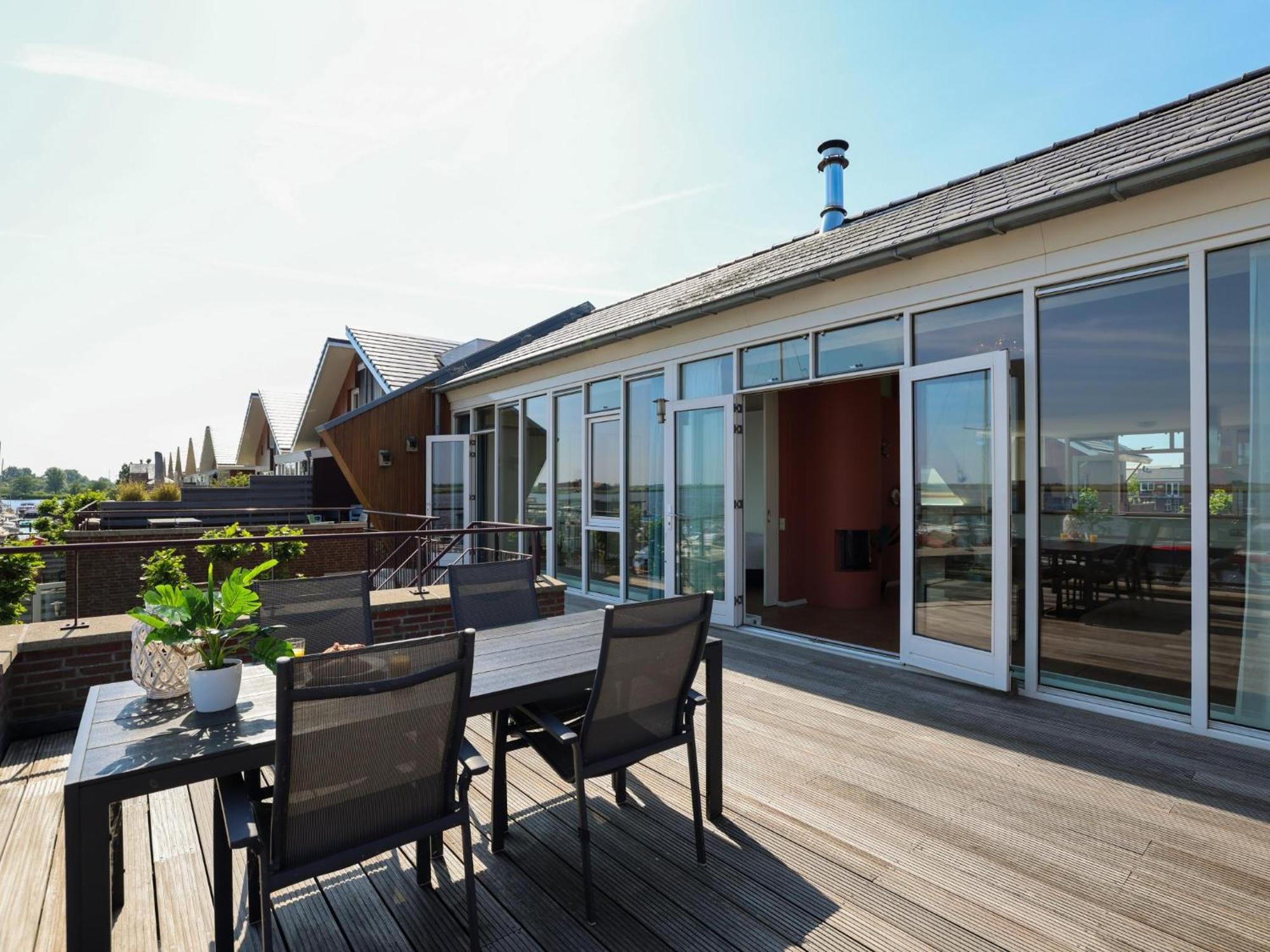 Penthouse Uitgeest Exterior foto